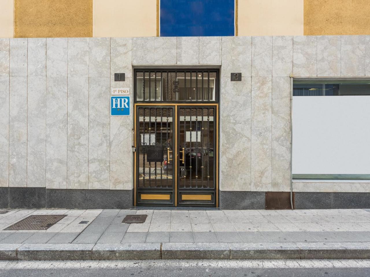 Hostal Uria Salamanca Exterior foto
